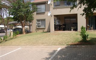 2 Bedroom Townhouse in Leeuwenhof Estate