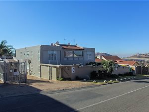 3 Bed Townhouse in Oakdene