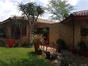 4 Bed Simplex in Poortview