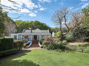 4 Bed House in Dunkeld West