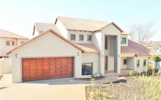 3 Bedroom House in Featherbrooke Estate