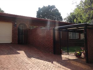 3 Bed Townhouse in Hennopspark