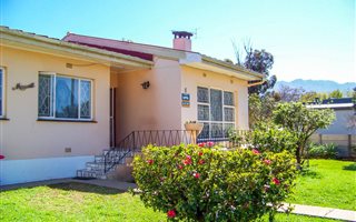 3 Bedroom House in Panorama