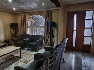 3 Bed House in Westbury