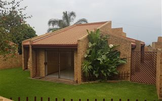 3 Bedroom House in Die Heuwel