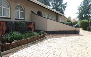 3 Bedroom House in Brackendowns