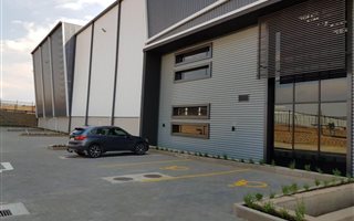 11030 m² Industrial space in Commercia