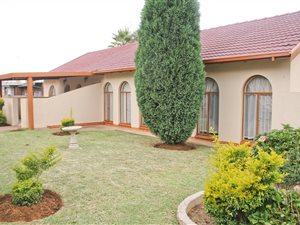 3 Bed House in Riamarpark