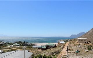1425 m² Land available in Rooi Els