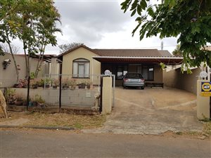 3 Bed House in Newlands West
