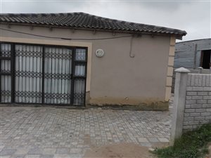 3 Bed House in Lovu