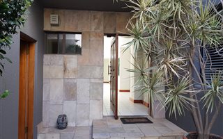 5 Bedroom Cluster in Sandown