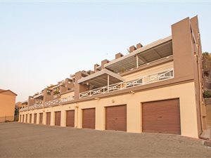 2 Bed Apartment in Sunnyrock