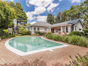 4 Bed House in Saxonwold