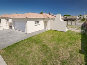 3 Bed Townhouse in Hunters Retreat