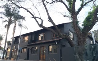 75 m² Commercial space in The Gardens