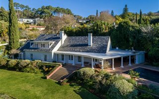 5 Bedroom House in Bishopscourt