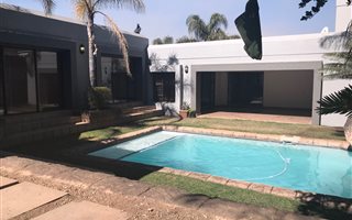 4 Bedroom House in Kyalami Estate