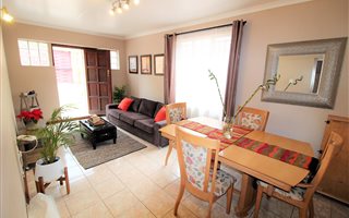 1 Bedroom Garden Cottage in Emmarentia
