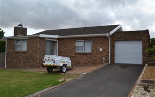 2 Bedroom House in Vredekloof