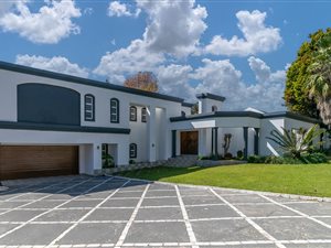 6 Bed House in Kelvin