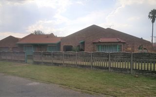 4 Bedroom House in Benoni CBD