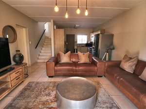 3 Bed Townhouse in Hazeldean (Silverlakes Surroundings)