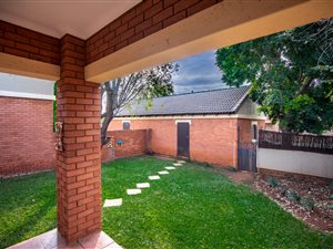 2 Bed Townhouse in Mooikloof Ridge