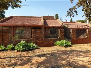 3 Bed House in Doornpoort and surrounds
