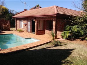 4 Bed House in Die Bult