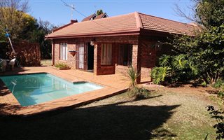 4 Bedroom House in Die Bult
