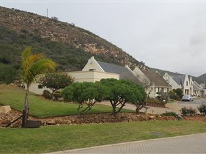 460 m² Land available in Mossel Bay Central