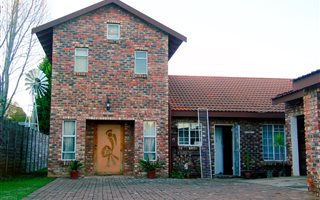 4 Bedroom House in Potchefstroom Central