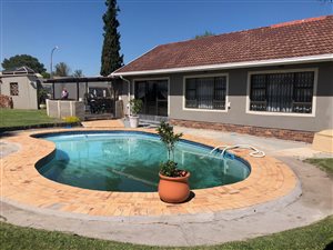 3 Bed House in Brackendowns