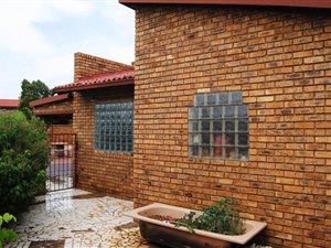 3 Bedroom House in Bakerton