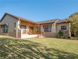 4 Bed House in Bergsig