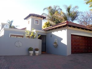 4 Bed Cluster in Bromhof