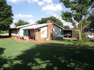 5 Bed House in Valhalla