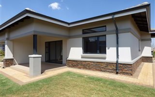 2 Bedroom House in Zesfontein AH
