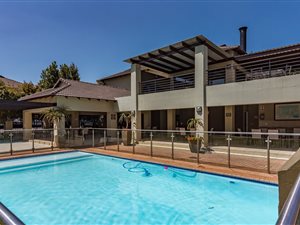 2 Bed Apartment in Maroeladal