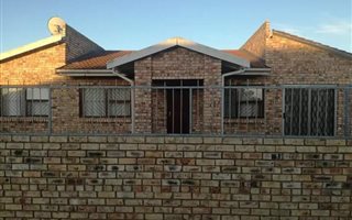 3 Bedroom House in Azalea Park