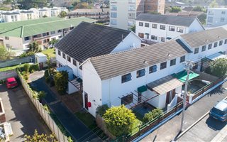 2 Bedroom Townhouse in Plumstead