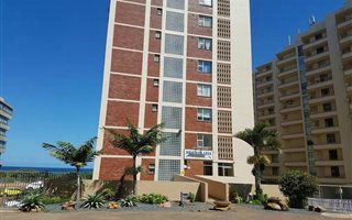 2 Bedroom Apartment in Amanzimtoti