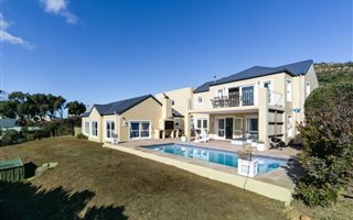 4 Bedroom House in Noordhoek