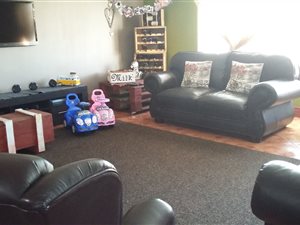 3 Bed House in Aerorand
