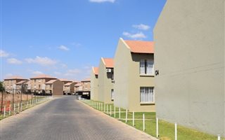 1 Bedroom Apartment in Van Der Hoff Park