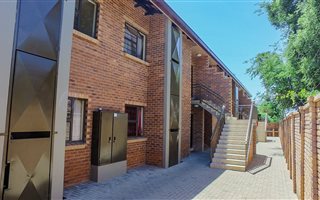 2 Bedroom Townhouse in Pretoria North