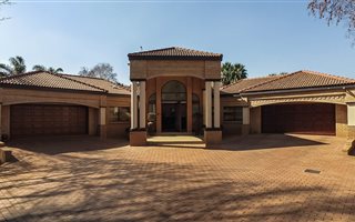 5 Bedroom House in Sonneveld