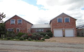 3 Bedroom House in Stilbaai