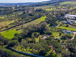 1.4 ha Farm in Somerset West Central